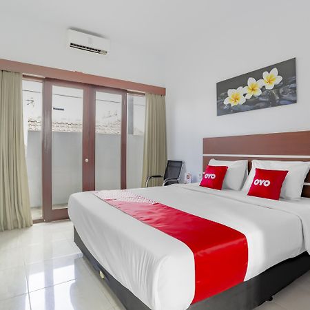 Oyo 3852 Valomia Guest House Denpasar Exteriér fotografie