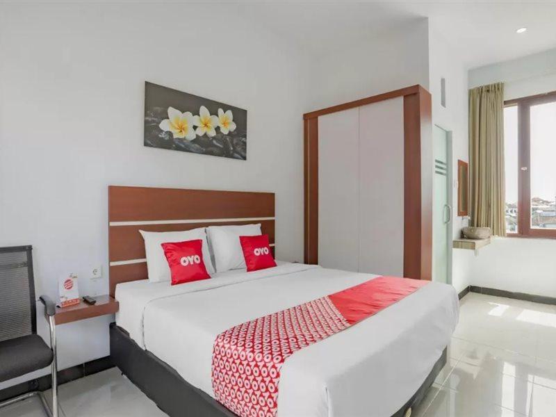 Oyo 3852 Valomia Guest House Denpasar Exteriér fotografie