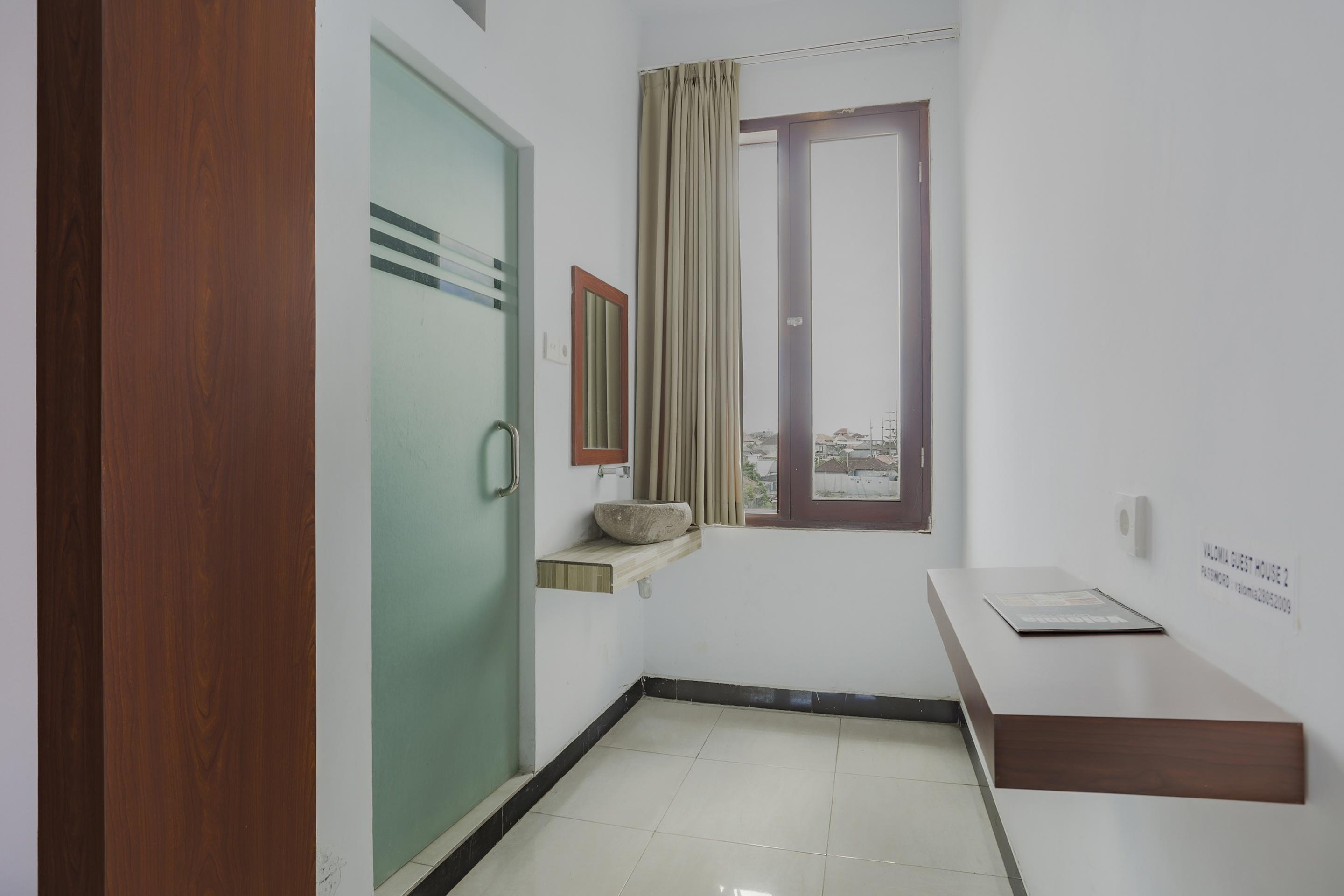 Oyo 3852 Valomia Guest House Denpasar Exteriér fotografie